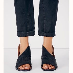 Free people Mont Blanc sandals in black